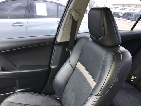 Used 2014 Toyota Camry SE w/ Moonroof Package FWD image 22