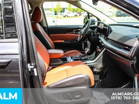 Used 2024 Kia Carnival SX Prestige FWD image 23