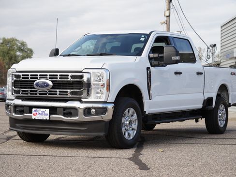 Used 2024 Ford F250 XLT image 8