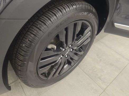 Used 2025 Kia Telluride SX FWD image 40