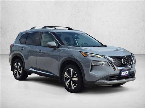 Used 2021 Nissan Rogue SL w/ Premium Package FWD image 3