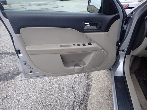 Used 2009 Ford Fusion S image 9