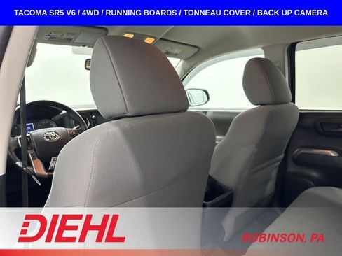 Used 2019 Toyota Tacoma SR5 AWD/4WD image 18