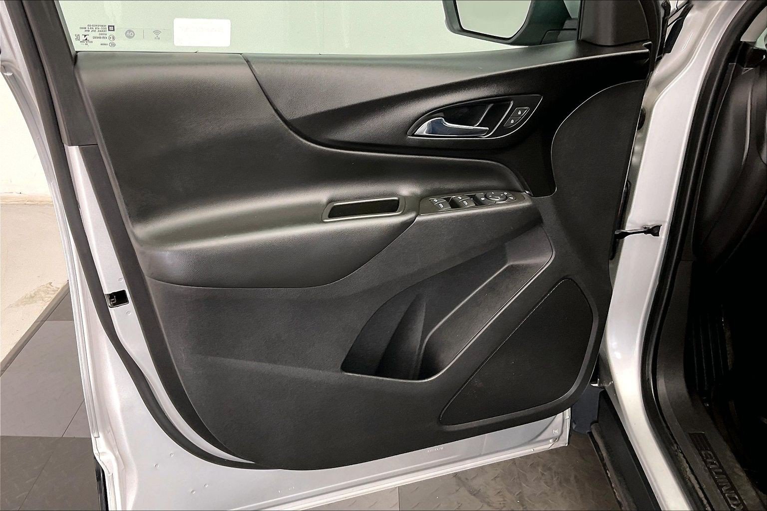 Used 2021 Chevrolet Equinox LT AWD/4WD image 22