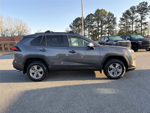 Used 2024 Toyota RAV4 XLE w/ Convenience Package image 4