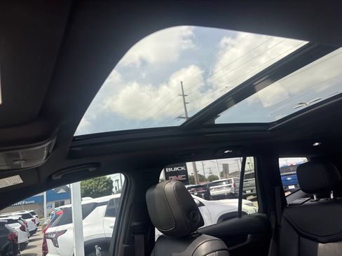 Used 2020 Cadillac XT6 Premium Luxury FWD image 28