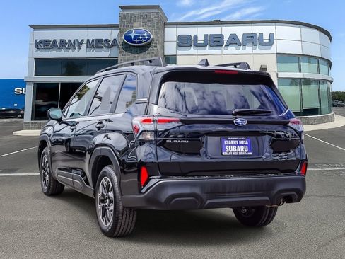 Certified 2025 Subaru Forester Premium AWD/4WD image 4