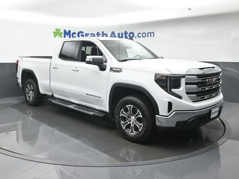 New 2026 GMC Sierra 1500 SLE image 2