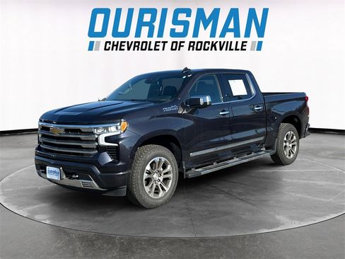 Used 2024 Chevrolet Silverado 1500 High Country image 2