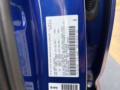 Used 2024 Toyota Tacoma TRD Off-Road image 33