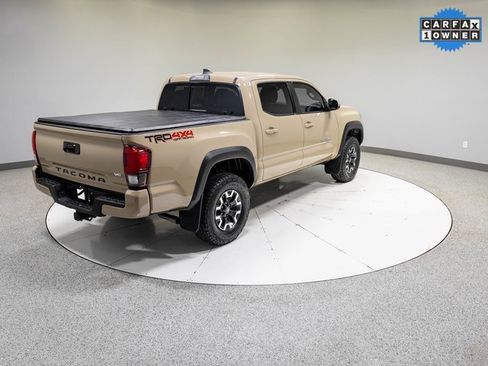 Used 2019 Toyota Tacoma TRD Off-Road image 28