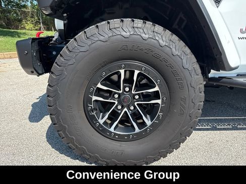 Used 2025 Jeep Wrangler Unlimited Rubicon AWD/4WD image 11