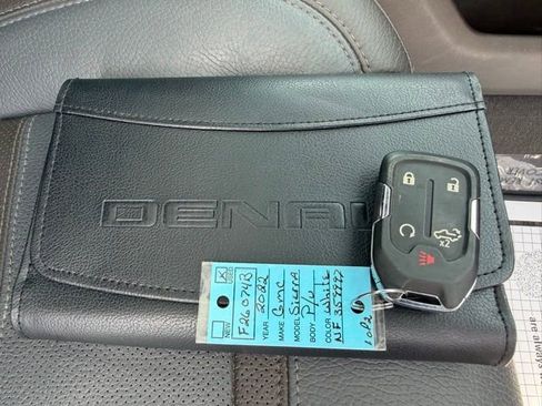 Used 2022 GMC Sierra 3500 Denali w/ Technology Package AWD/4WD image 45