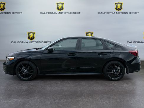 Used 2025 Honda Civic Sport image 2