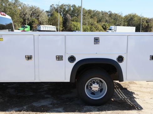 New 2025 GMC Sierra 3500 Pro w/ Convenience Package AWD/4WD image 7