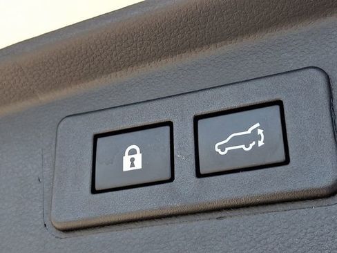 Certified 2025 Subaru Outback Onyx Edition image 30