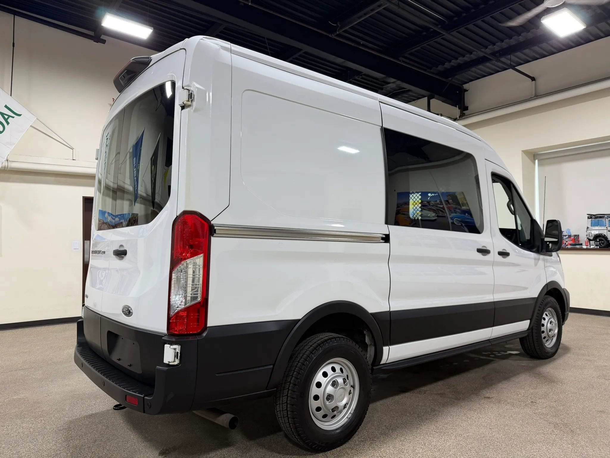 Used 2020 Ford Transit 250 Medium Roof AWD image 16