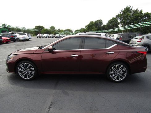 Used 2023 Nissan Altima 2.5 SL AWD/4WD image 4