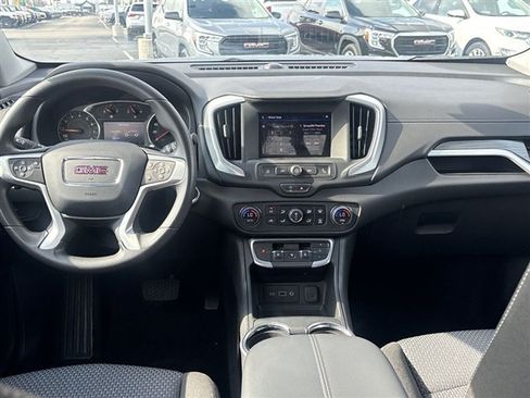 Used 2024 GMC Terrain SLE w/ Driver Convenience Package FWD image 19