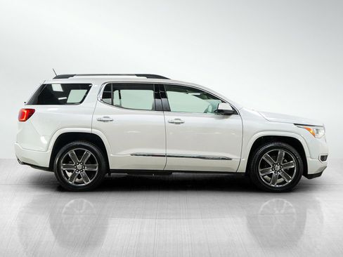 Used 2017 GMC Acadia Denali w/ Technology Package AWD/4WD image 6