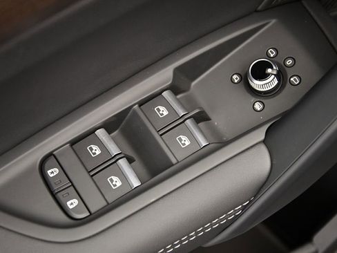 Certified 2025 Audi Q5 2.0T Premium Plus w/ Premium Plus Package image 35