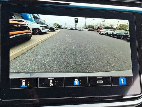 Certified 2023 Chevrolet Bolt LT w/ Infotainment Package FWD image 19