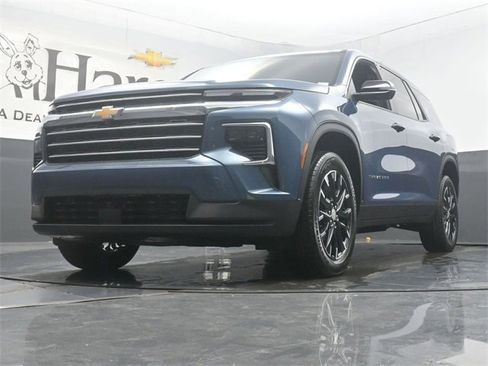 New 2026 Chevrolet Traverse LT w/ Sun and Wheel Package image 4
