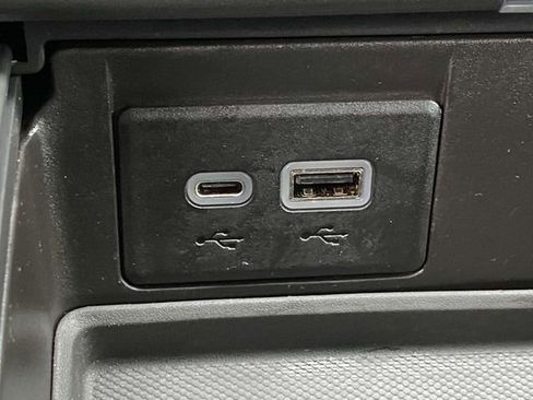 Used 2021 GMC Yukon Denali w/ Denali Premium Package image 37