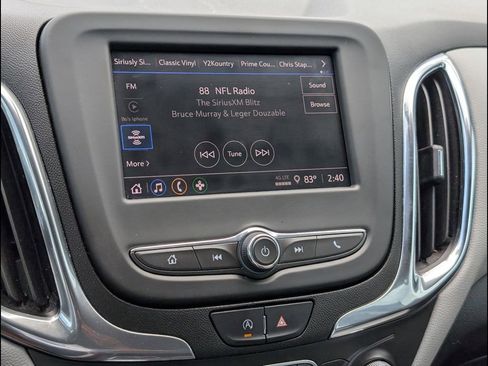 Used 2022 Chevrolet Equinox LS AWD/4WD image 14