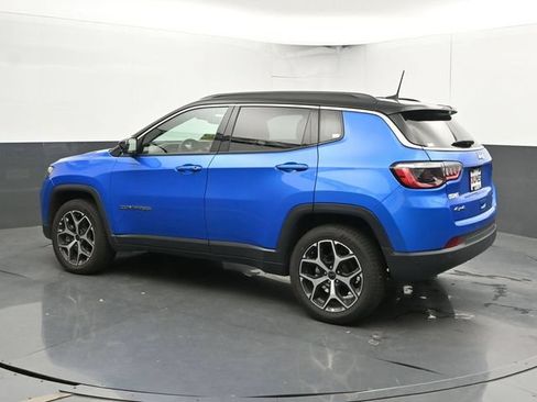 Used 2025 Jeep Compass Limited AWD/4WD image 9