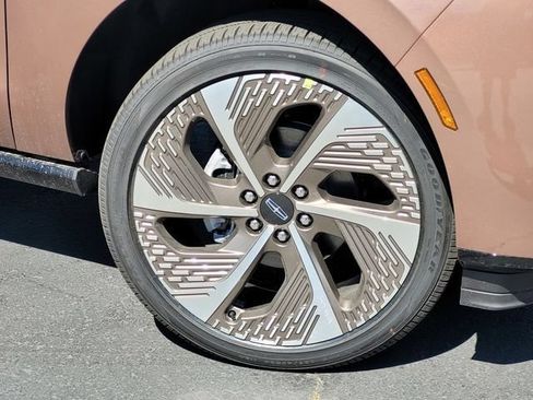 New 2026 Lincoln Navigator L Black Label AWD/4WD image 9