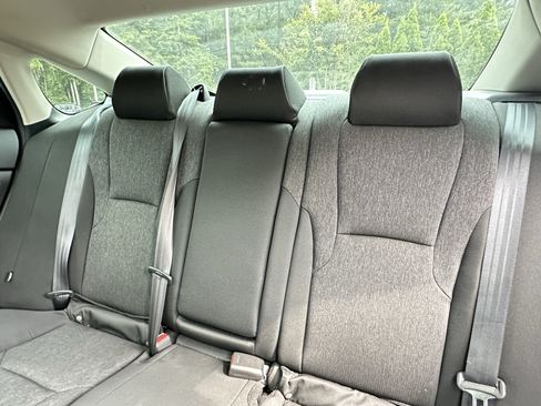 Used 2025 Honda Accord SE image 9