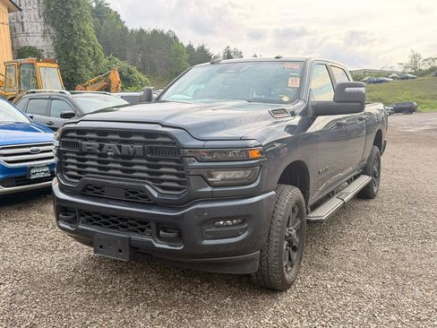 Used 2025 RAM 2500 Big Horn AWD/4WD image 1