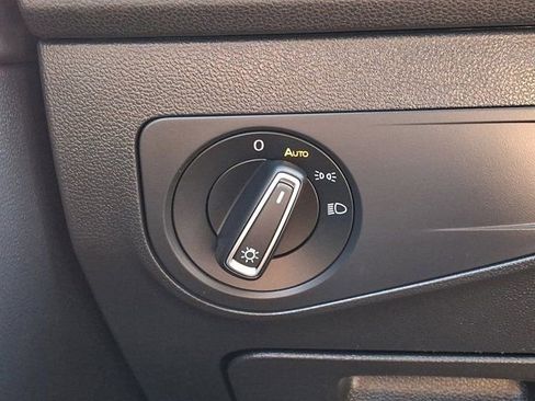 Certified 2024 Volkswagen Tiguan SE w/ Panoramic Sunroof Package AWD/4WD image 31