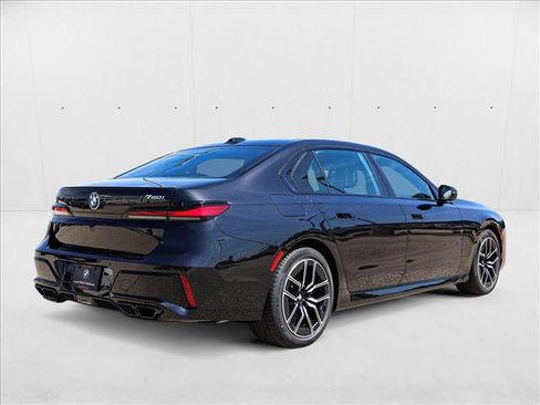New 2025 BMW 760i xDrive image 5
