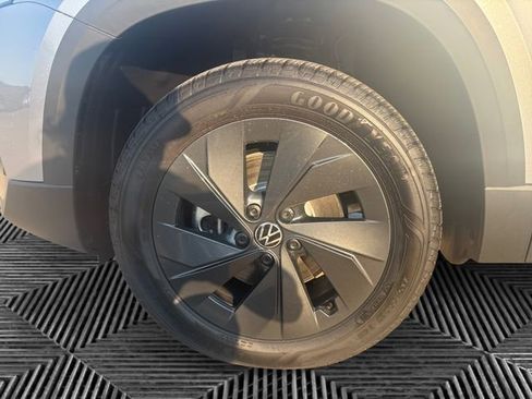 New 2025 Volkswagen Taos S image 14