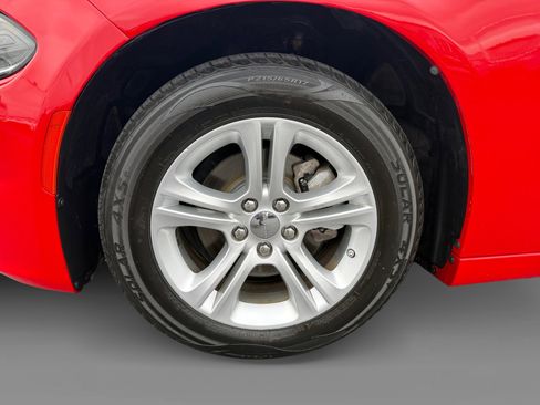 Used 2022 Dodge Charger SXT w/ Leather Interior Group RWD image 9
