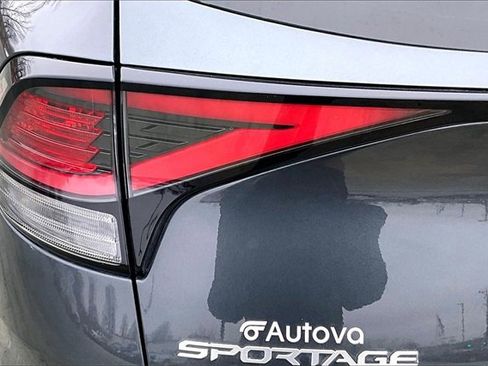 Used 2023 Kia Sportage EX image 30