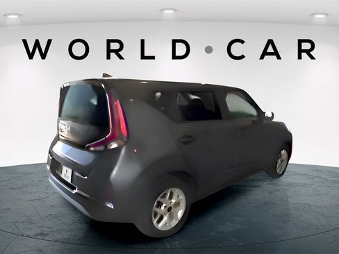 Certified 2024 Kia Soul LX w/ Option Group 015 image 7