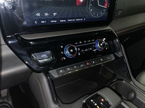 Used 2024 GMC Sierra 1500 AT4 w/ Technology Package image 18