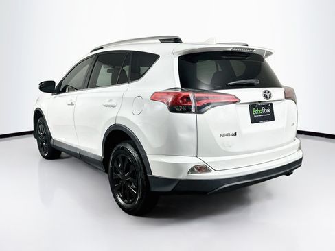 Used 2016 Toyota RAV4 LE FWD image 5