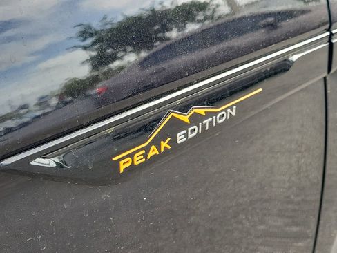 Certified 2026 Volkswagen Atlas Peak Edition image 7