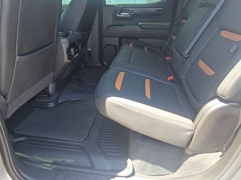 Used 2024 GMC Sierra 1500 AT4 w/ Technology Package AWD/4WD image 14