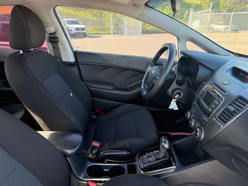 Used 2017 Kia Forte LX image 26