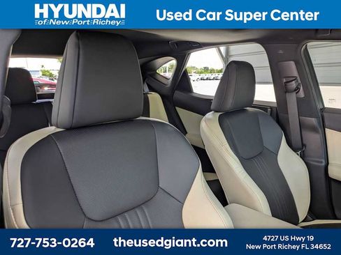 Used 2024 Lexus NX 250 FWD w/ Towing Package (2000 Lbs) image 6