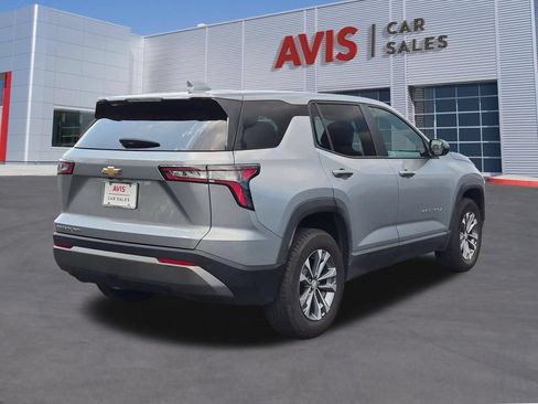 Used 2025 Chevrolet Equinox LT AWD/4WD image 6