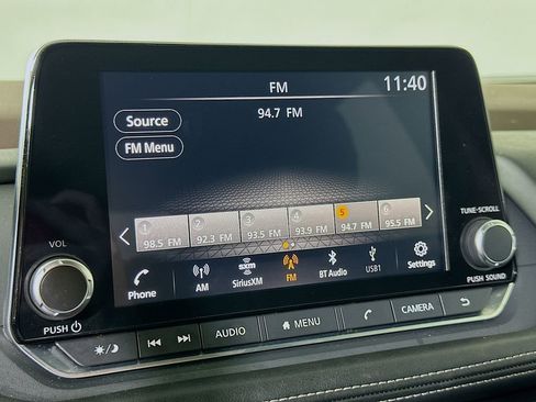 Used 2022 Nissan Rogue SV image 29