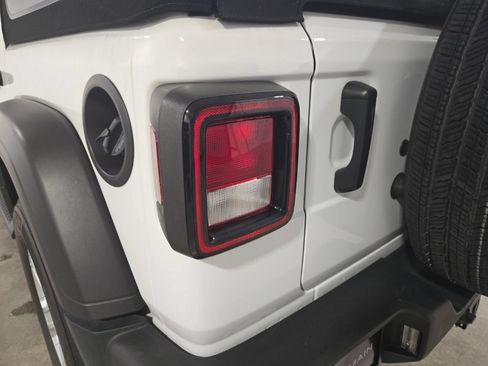 Used 2021 Jeep Wrangler Unlimited Sport AWD/4WD image 26