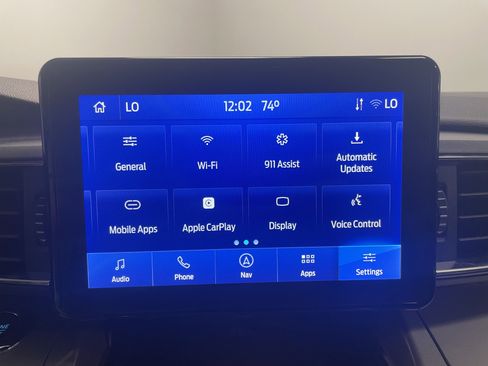 Used 2022 Ford Explorer XLT w/ Equipment Group 202A image 11