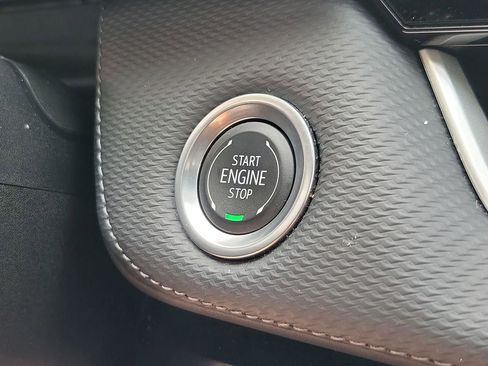 Used 2025 Chevrolet Equinox LT FWD image 27